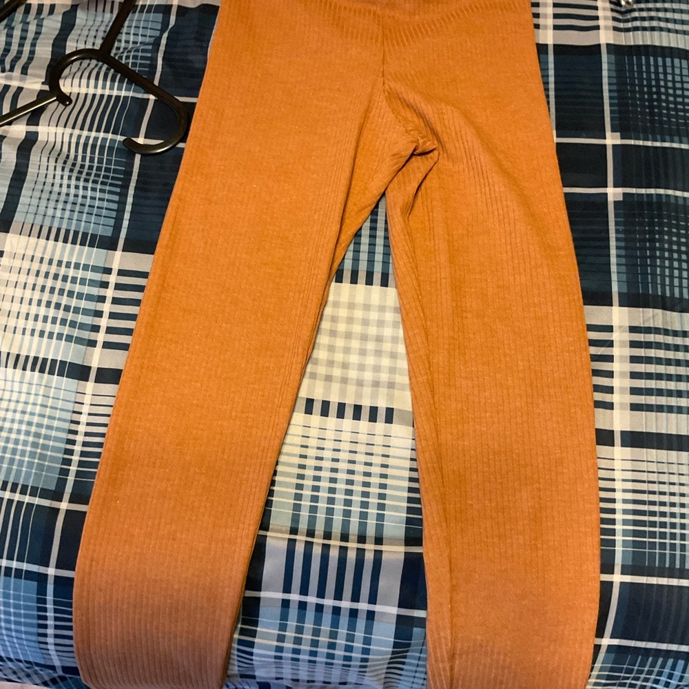 Ribbed Orange Leggings
